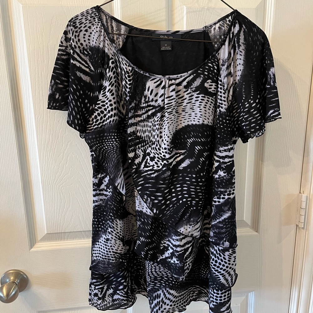 3/$20 SALE! Style & Co Black and White Patterned Women's Blouse, Size Medium